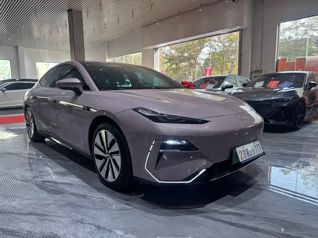 GEELY GALAXY GALAXY E8