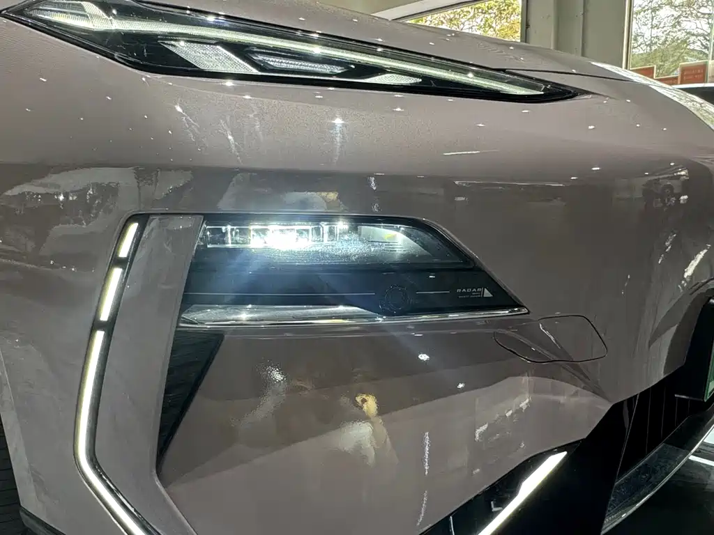 GEELY GALAXY GALAXY E8