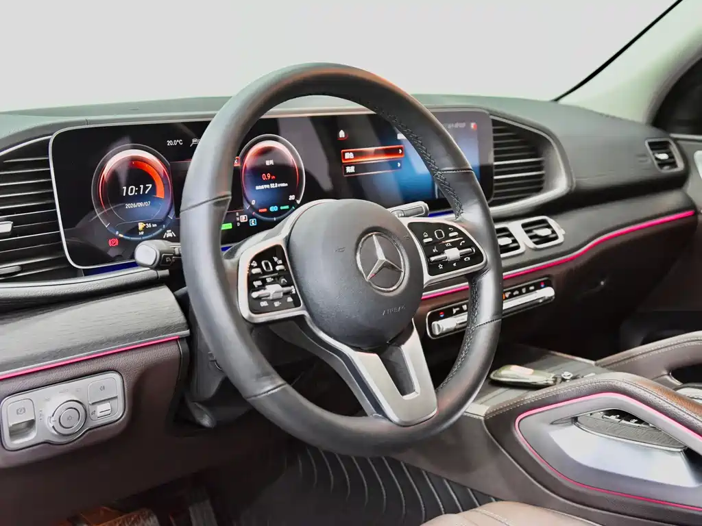 Mercedes-Benz GLE (Import) — миниатюра 19