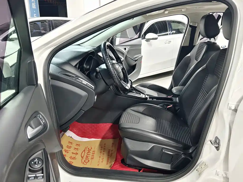 Ford Focus — миниатюра 5