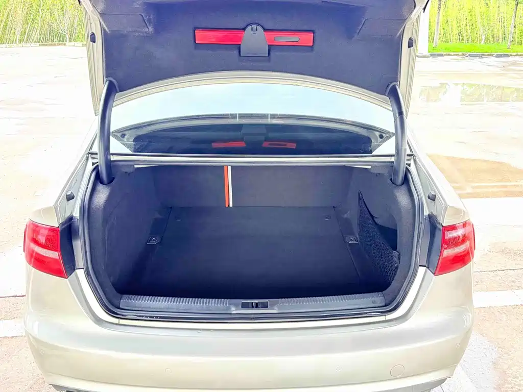 Audi A4L — миниатюра 9