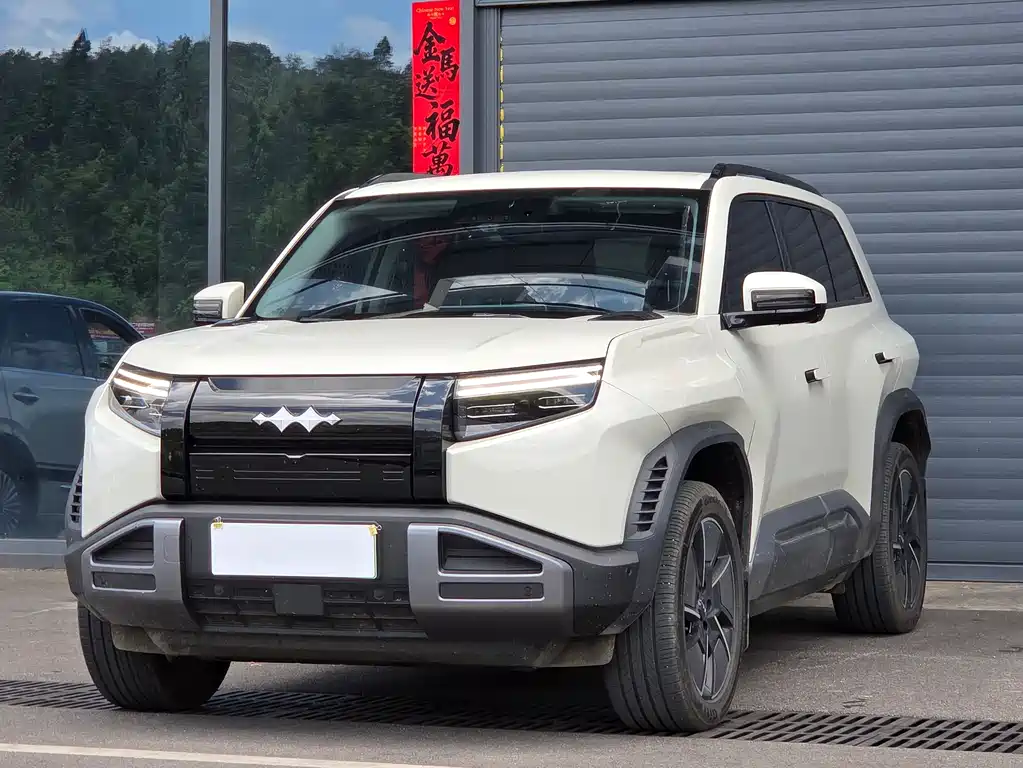 Fang Cheng Bao Titanium 3 2025