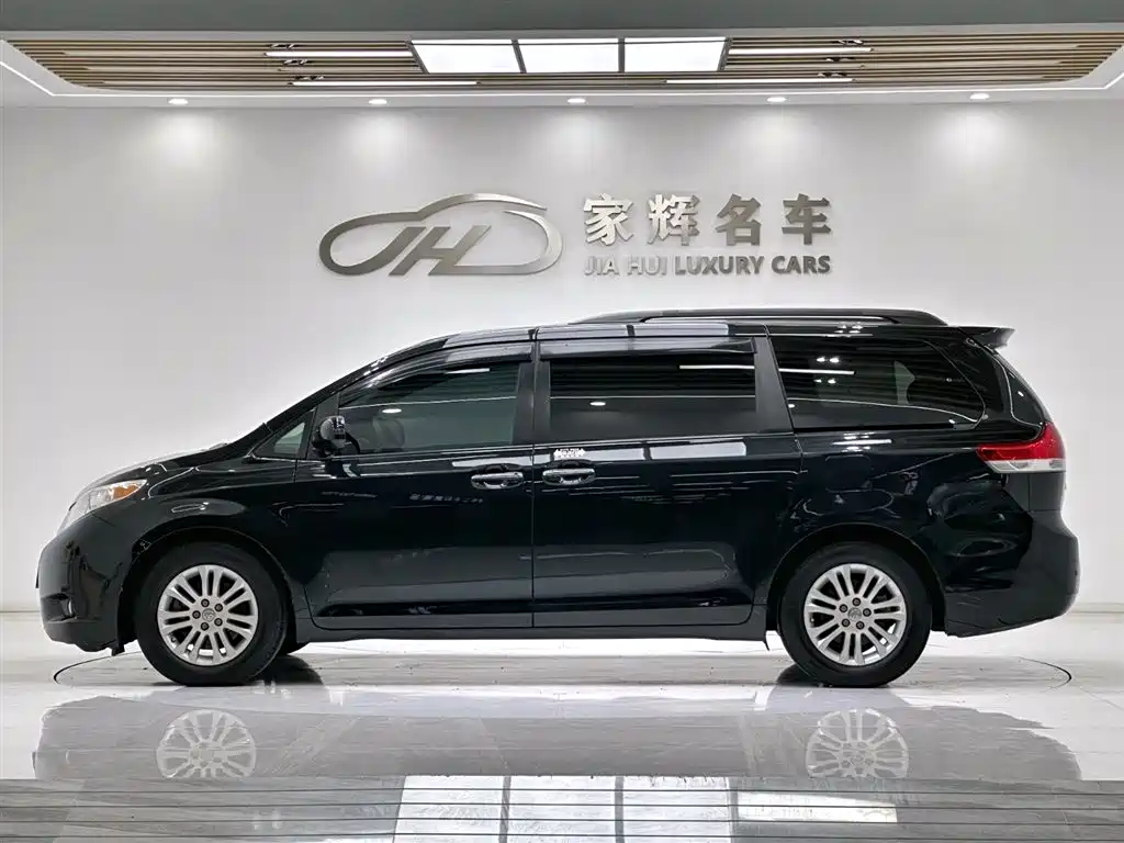 Toyota Sienna 2011 3.5L AT