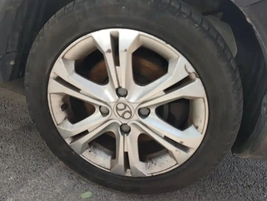 BAIC New Energy EX — миниатюра 6