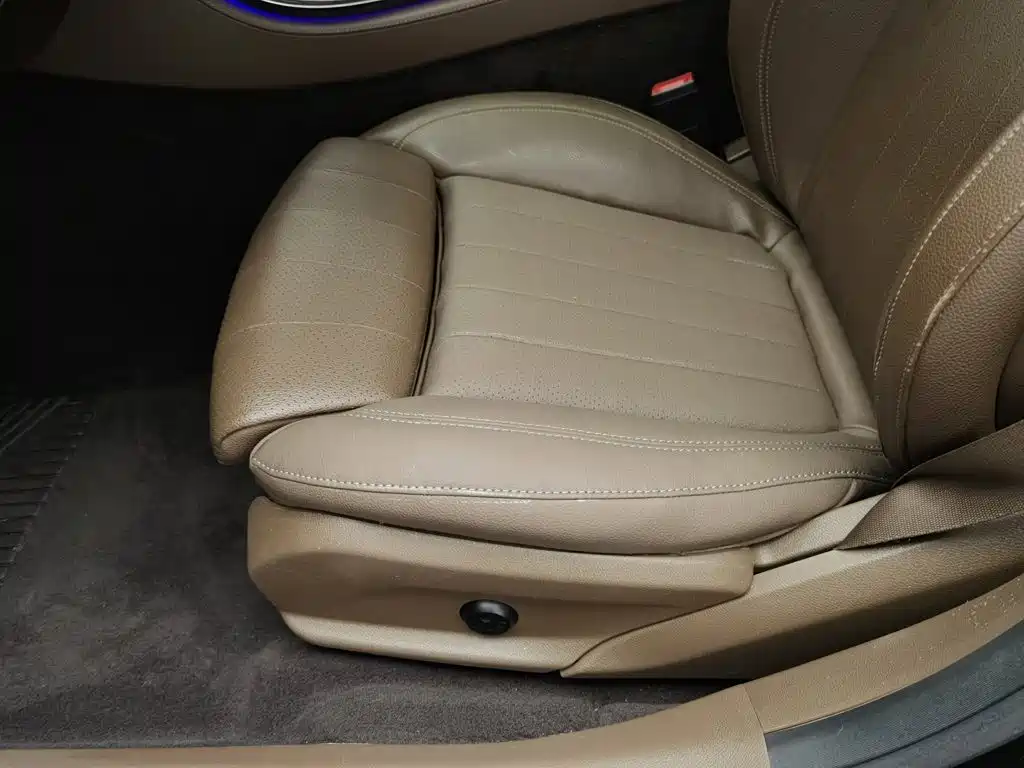 Mercedes-Benz E-Class — миниатюра 20