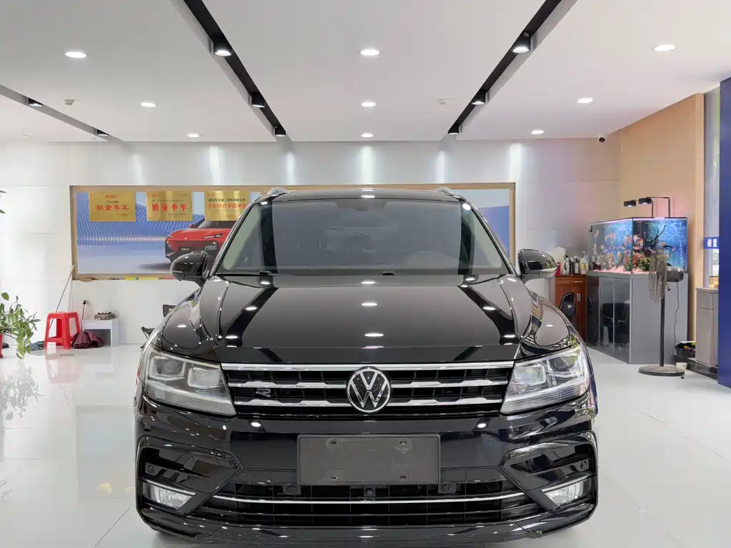 Volkswagen Tiguan L L 2021 330TSI AT R-Line