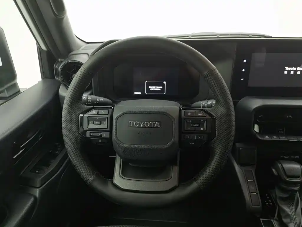 Toyota Prado — миниатюра 11