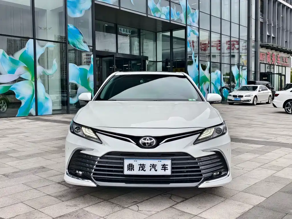 Toyota Camry — миниатюра 2