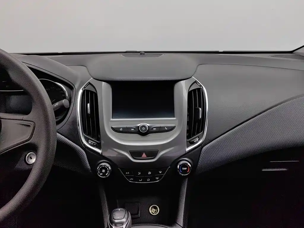 Chevrolet Cruze — миниатюра 12