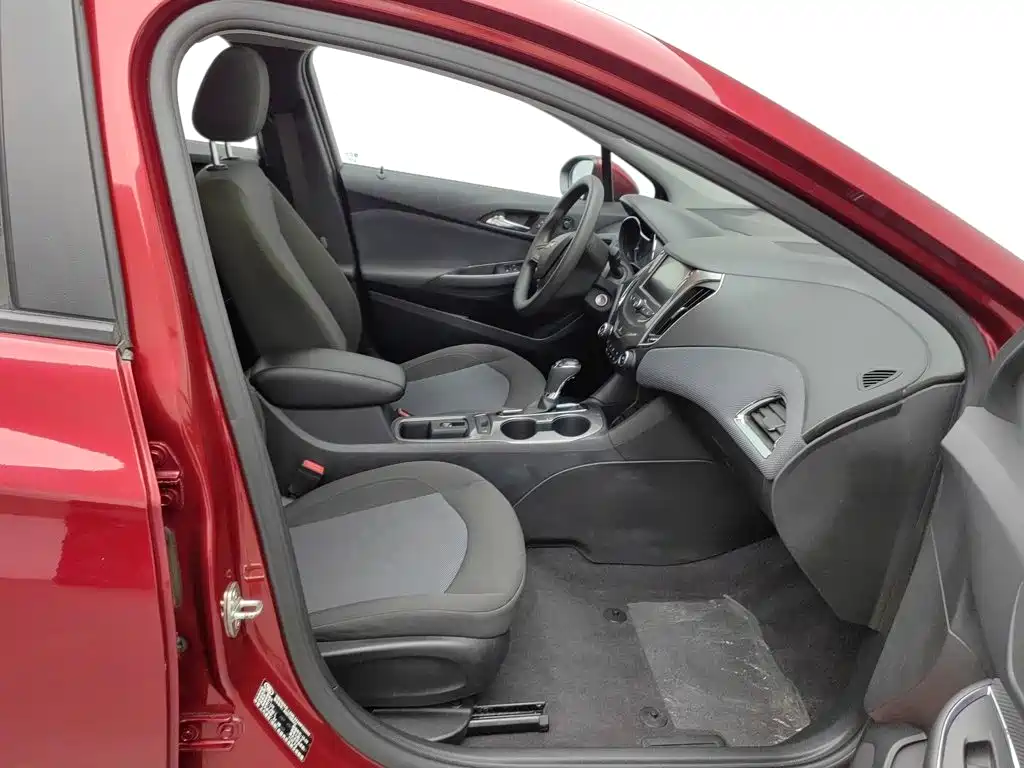 Chevrolet Cruze — миниатюра 23