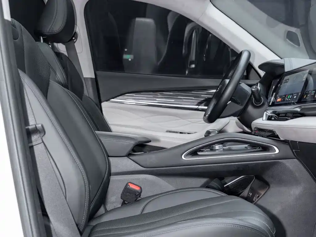 Geely Xingyue L — миниатюра 14