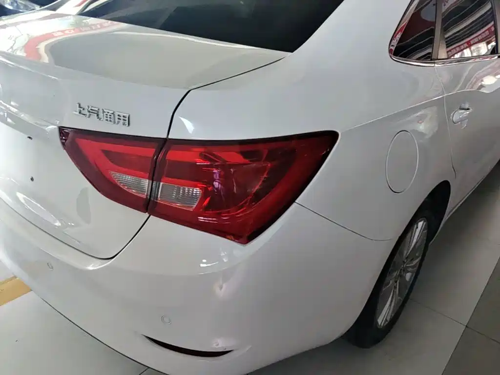 Buick Excelle — миниатюра 8