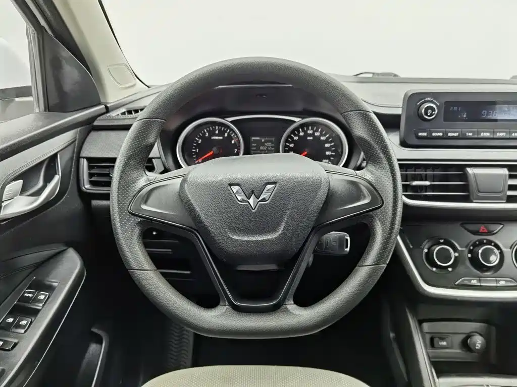 Wuling Hongguang S3 — миниатюра 11
