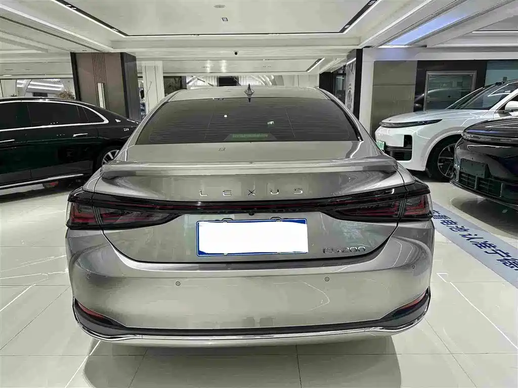 Lexus ES — миниатюра 20
