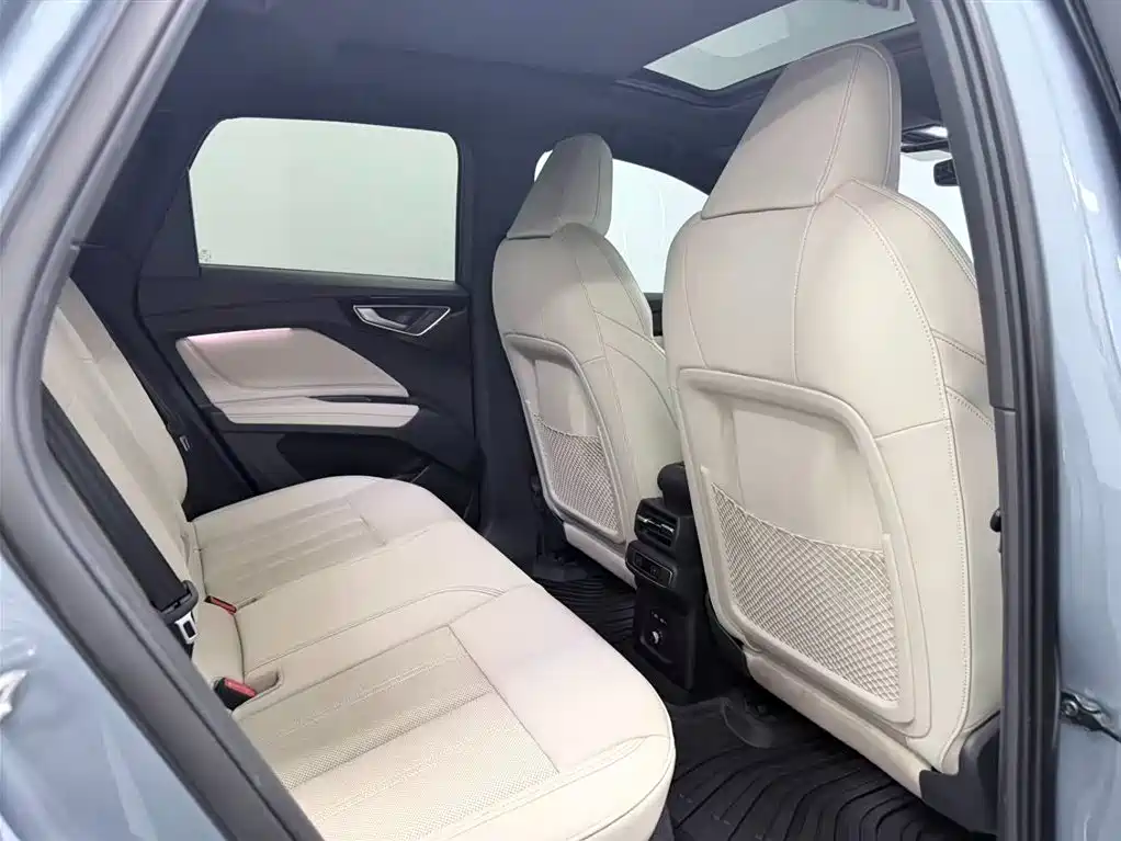 Audi Q4 e-tron 2022 40 e-tron