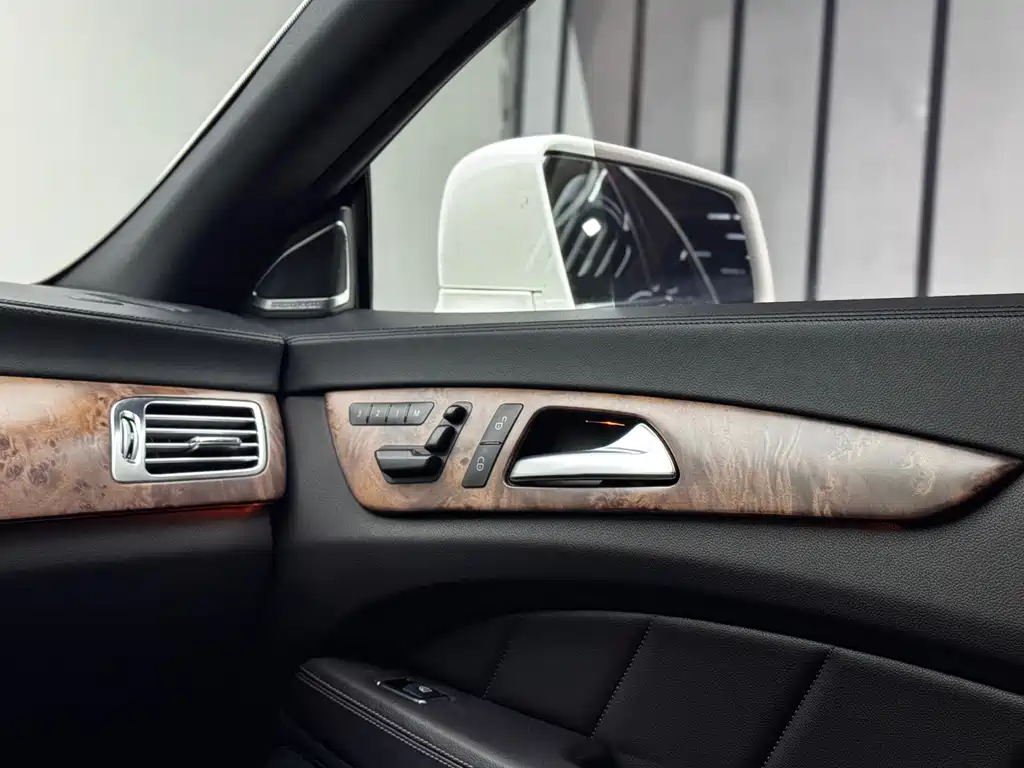Mercedes-Benz CLS — миниатюра 14