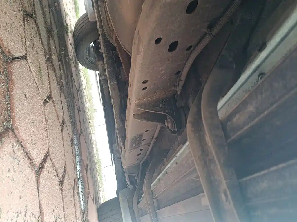 Nissan Terra — миниатюра 17
