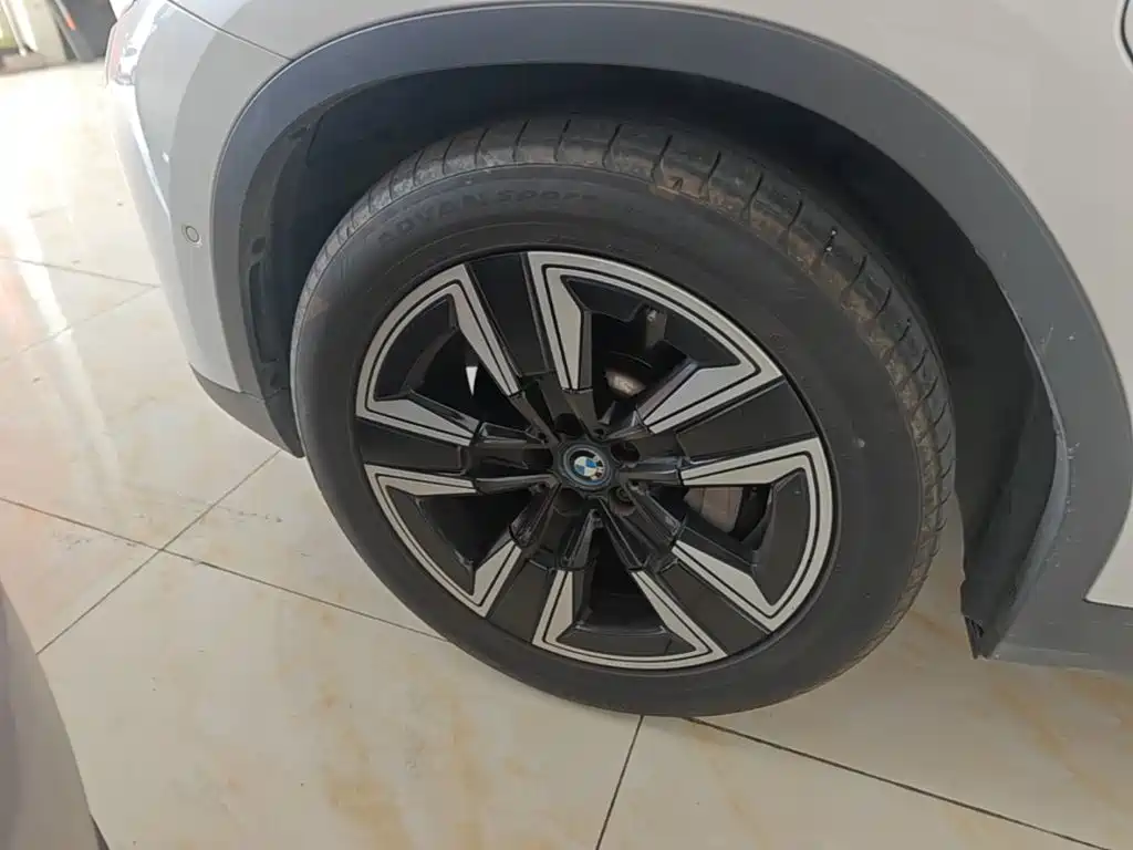 BMW iX3 — миниатюра 23