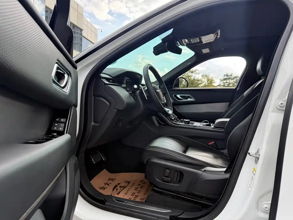 Land Rover Velar — миниатюра 4