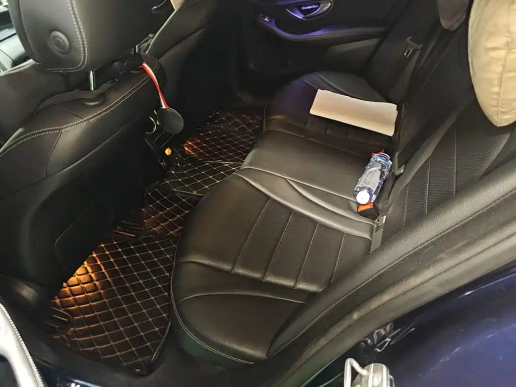 Mercedes-Benz C-Class — миниатюра 17