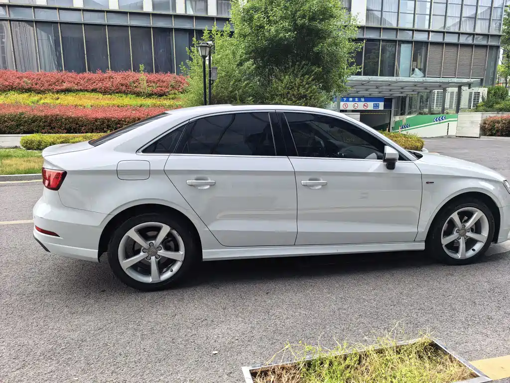 Audi A3 2017 Limousine 35 TFSI Fashion