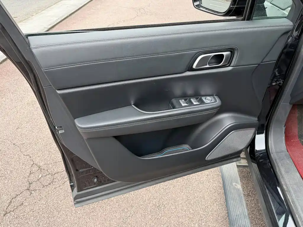 Li Auto Li ONE — миниатюра 6