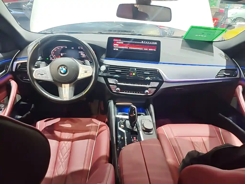 BMW 5 Series — миниатюра 10