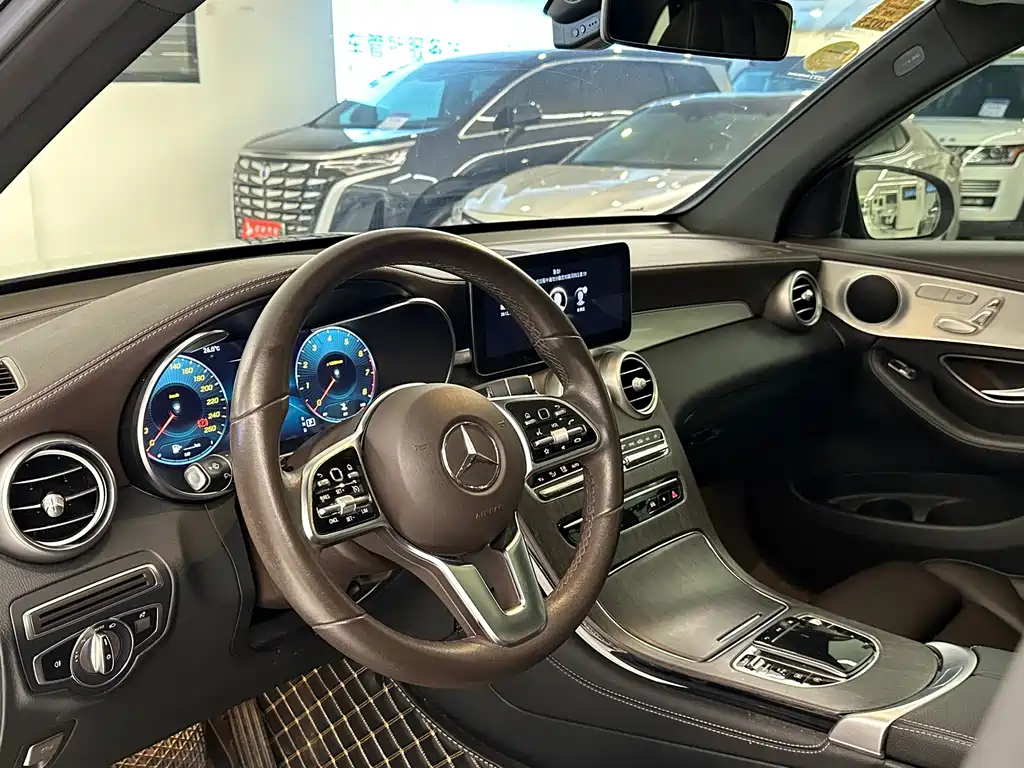 Mercedes-Benz GLC — миниатюра 10