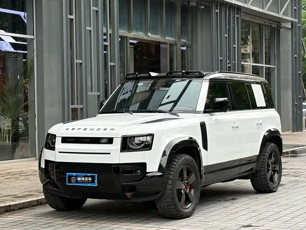 Land Rover Defender 2025