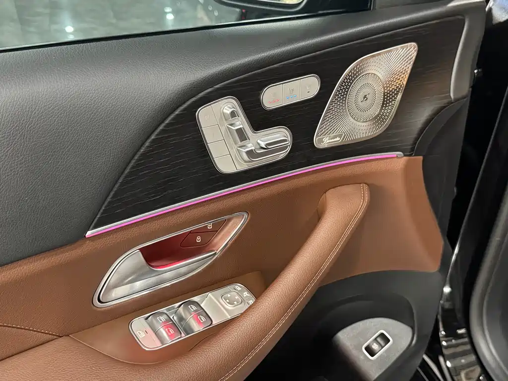 Mercedes-Benz GLE — миниатюра 8