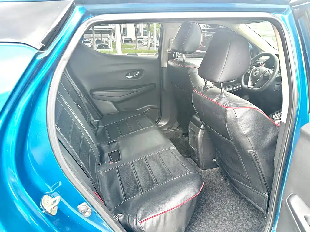 Nissan Bluebird — миниатюра 13