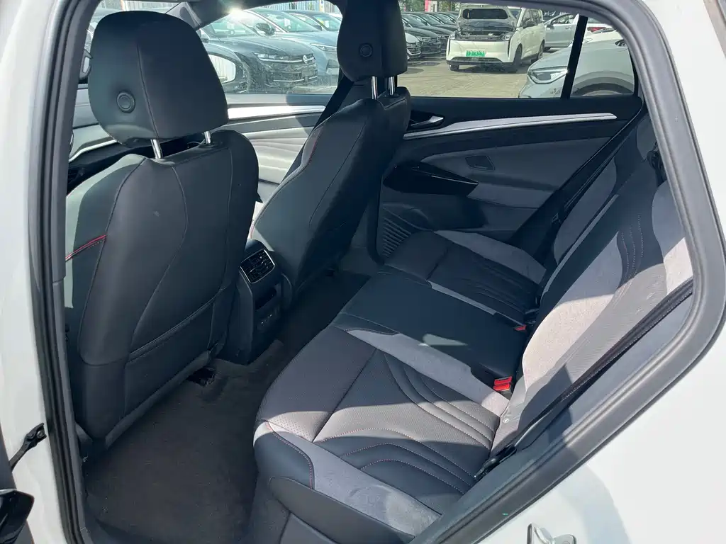 VOLKSWAGEN ID.4 CROZZ