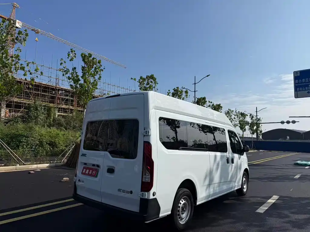 JMC E-Fushun — миниатюра 8
