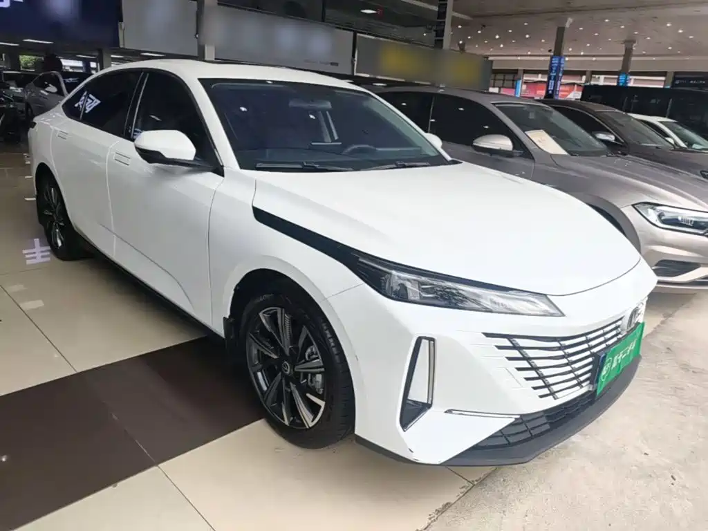 Changan Eado — миниатюра 4