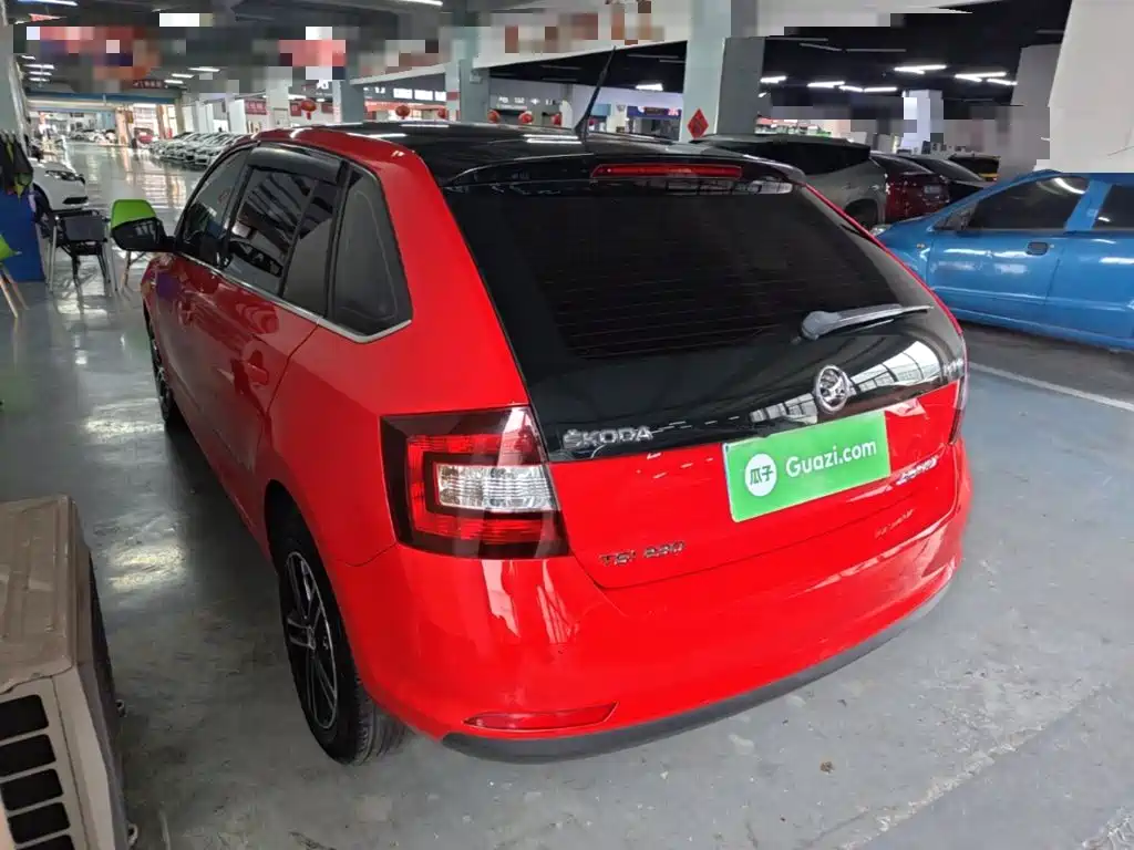 Skoda Rapid Spaceback — миниатюра 5