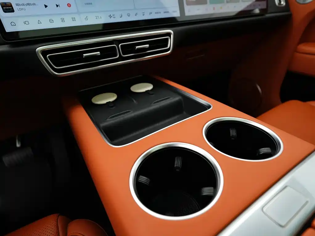 Li Auto Li L8 — миниатюра 15