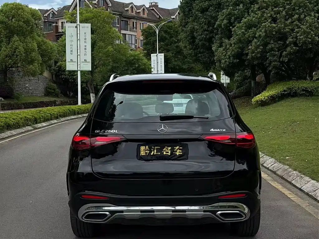 Mercedes-Benz GLC 2023 GLC 260 L 4MATIC 5 мест