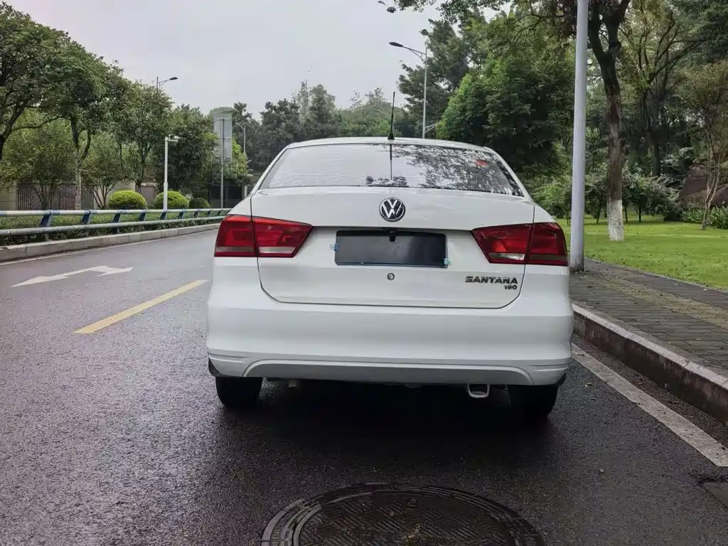 Volkswagen Santana — миниатюра 6