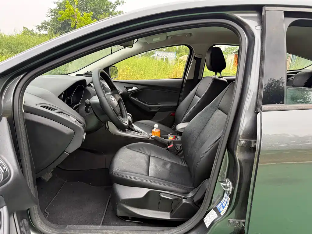 Ford Focus — миниатюра 6