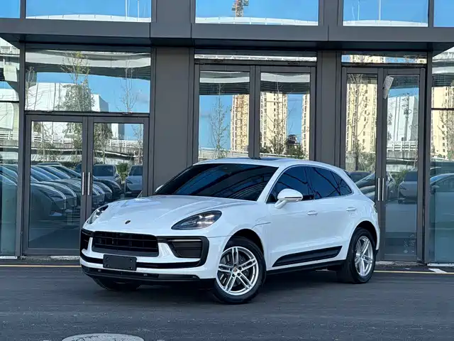 PORSCHE MACAN 2023