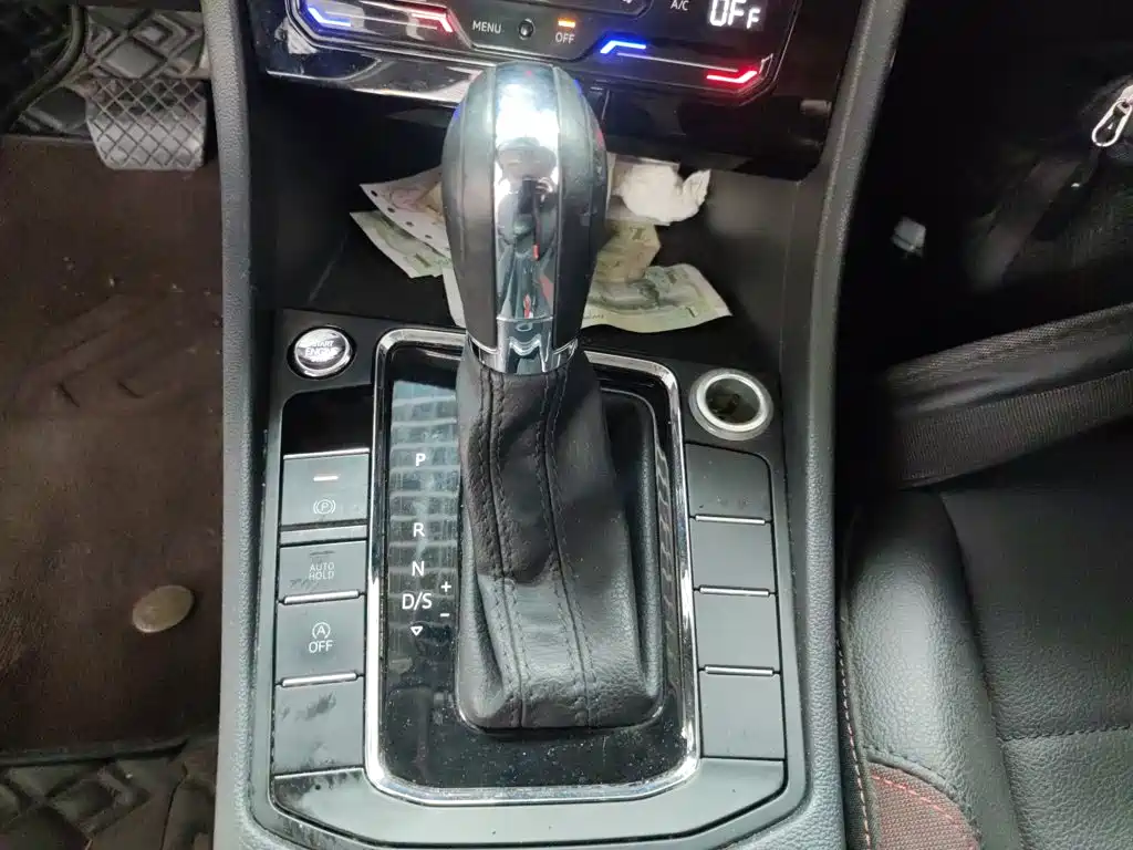 Volkswagen Bora 2020 1.5L AT Elite