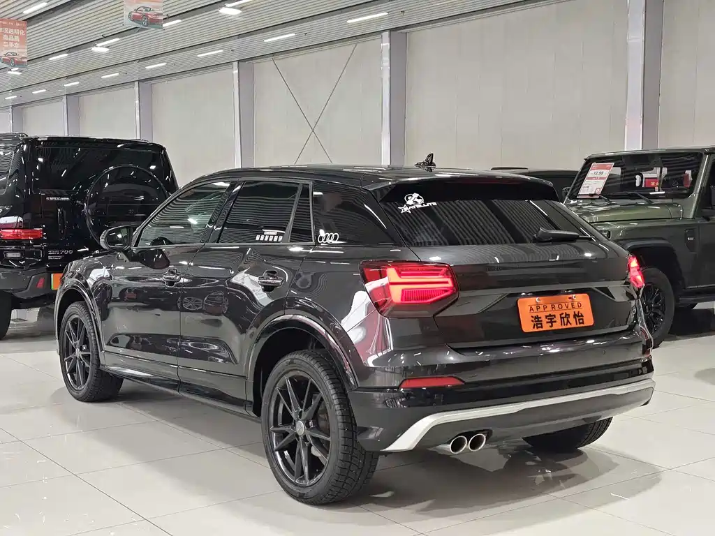 AUDI Q2L