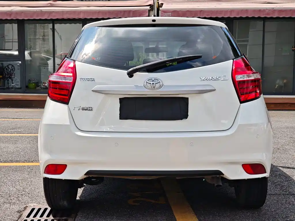 Toyota Yaris L — миниатюра 6
