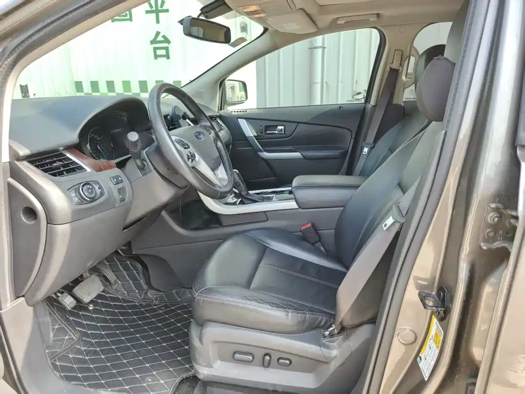 Ford Edge (Import) — миниатюра 7