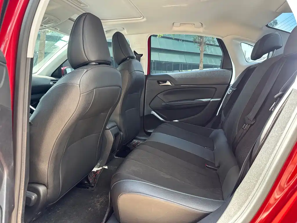 Peugeot 308 — миниатюра 8