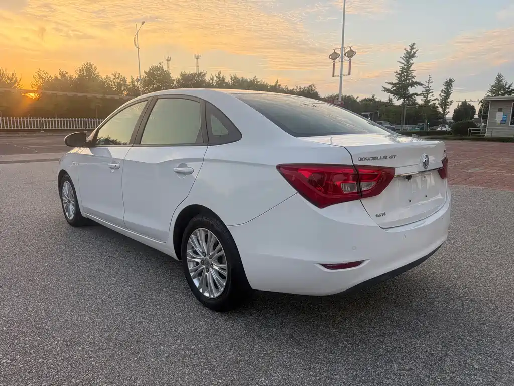Buick Excelle — миниатюра 6