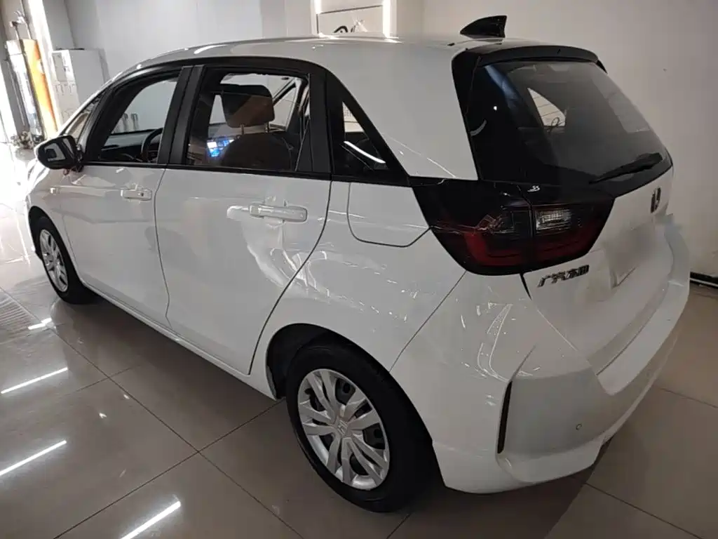 Honda Fit — миниатюра 5