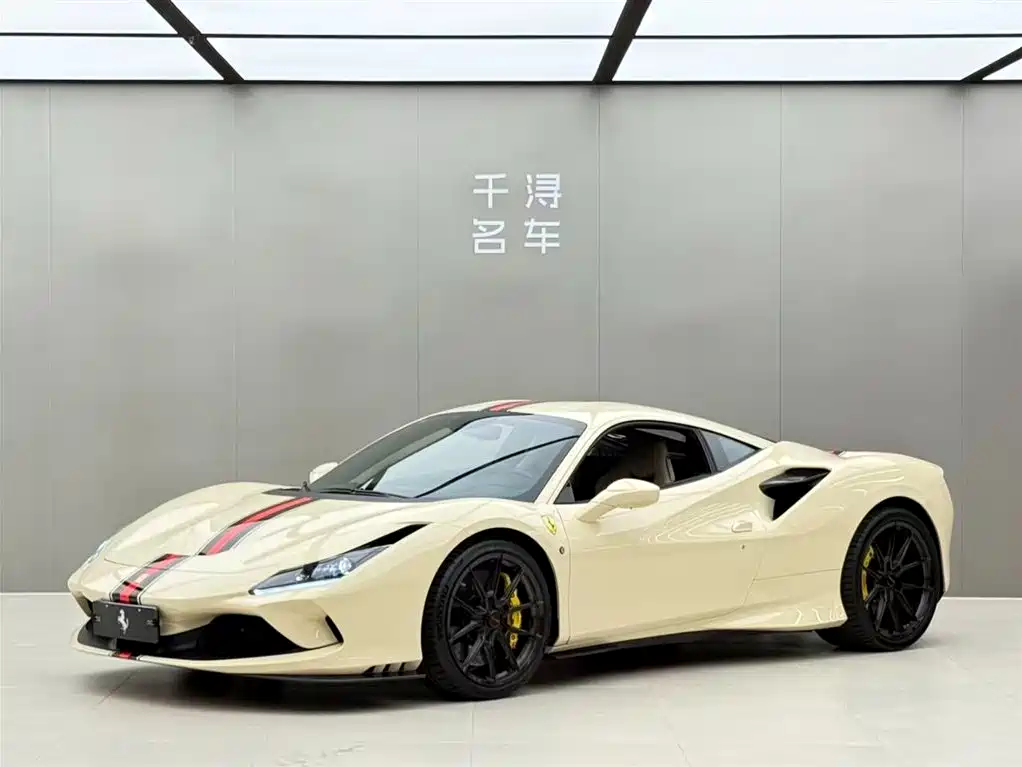 Ferrari F8 2021