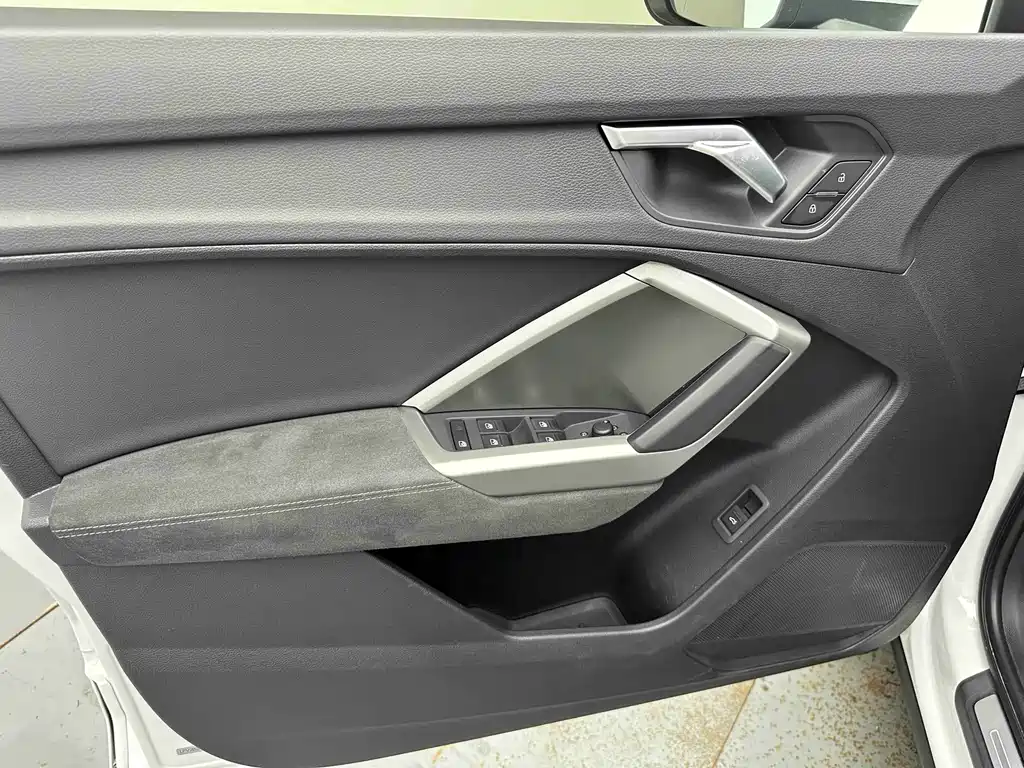 Audi Q3 — миниатюра 10