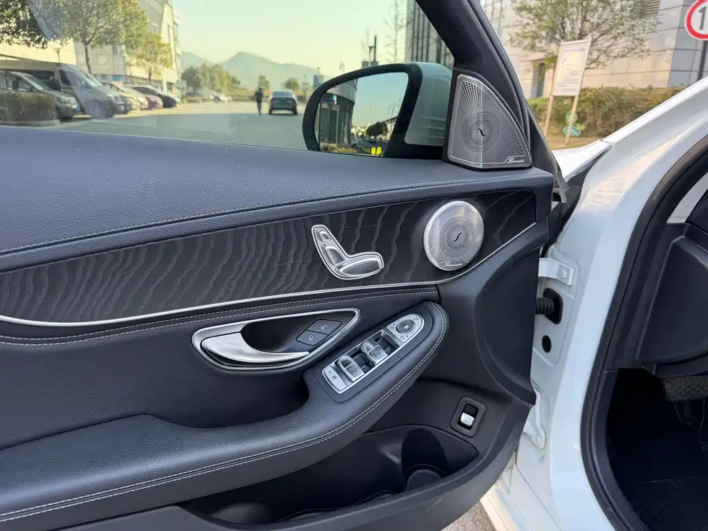 MERCEDES-BENZ C CLASS